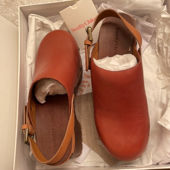 Brand New in Box See By Chloe Tan Calf Leather Wooden Clogs - Picture 3 of 6